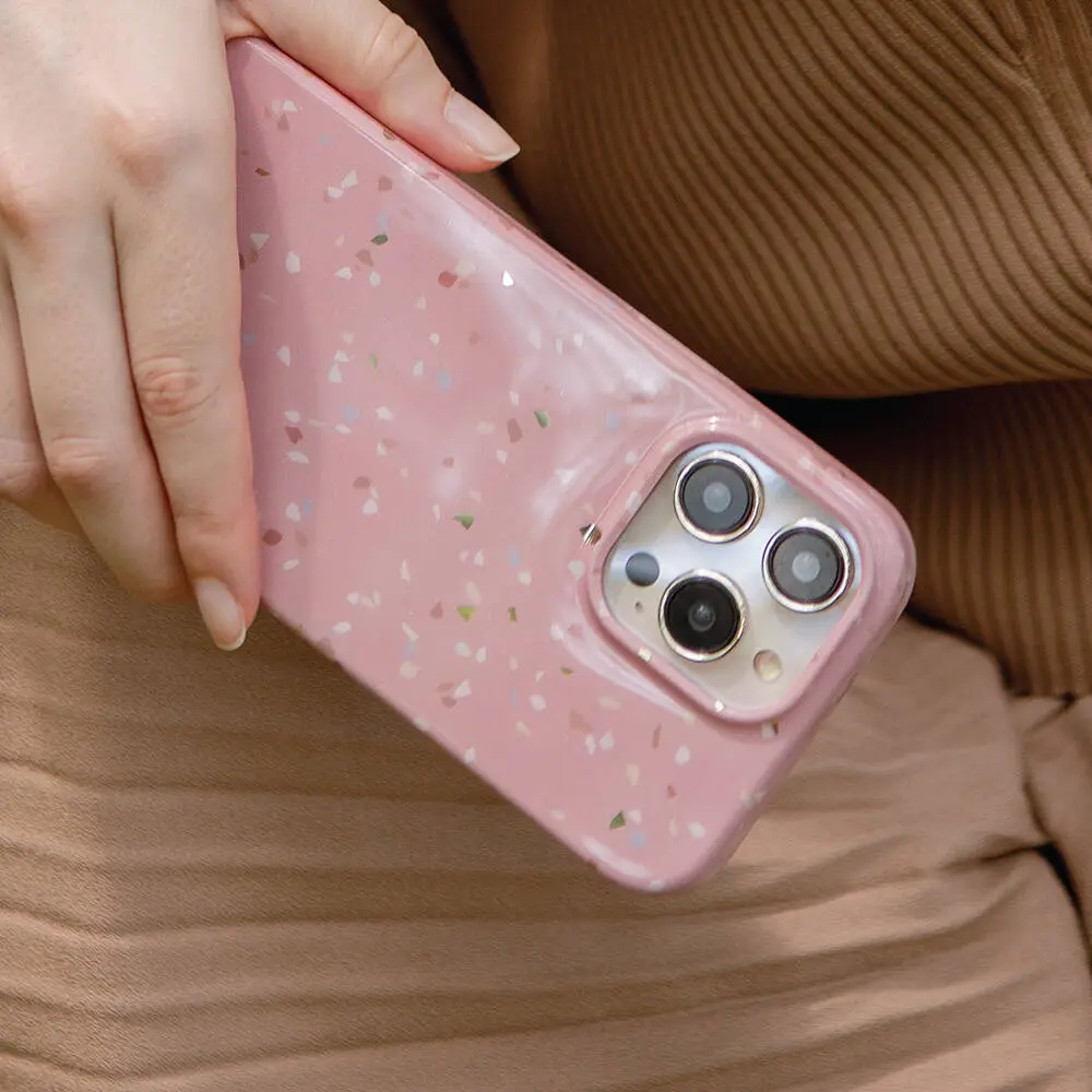 iPhone 14 Pro Mozaik Desenli Kılıf - Coehl Terrazzo