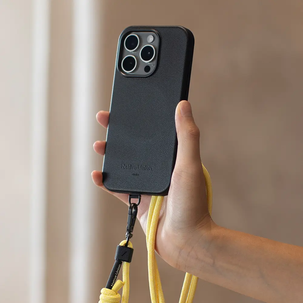 iPhone 16 Pro Max MagSafe Uyumlu Deri Görünümlü Kılıf - Native Union Active